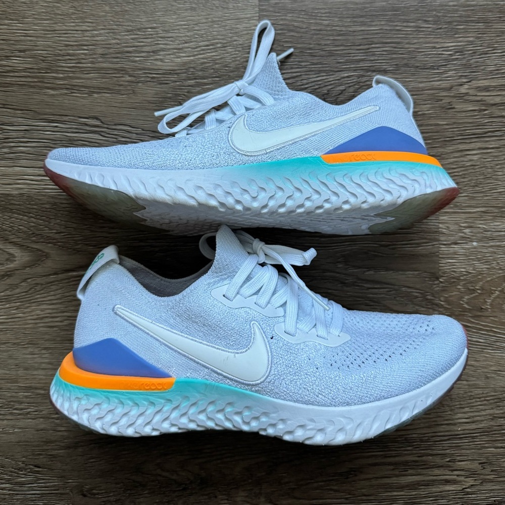 Nike Epic React FlyKnit Sneaker